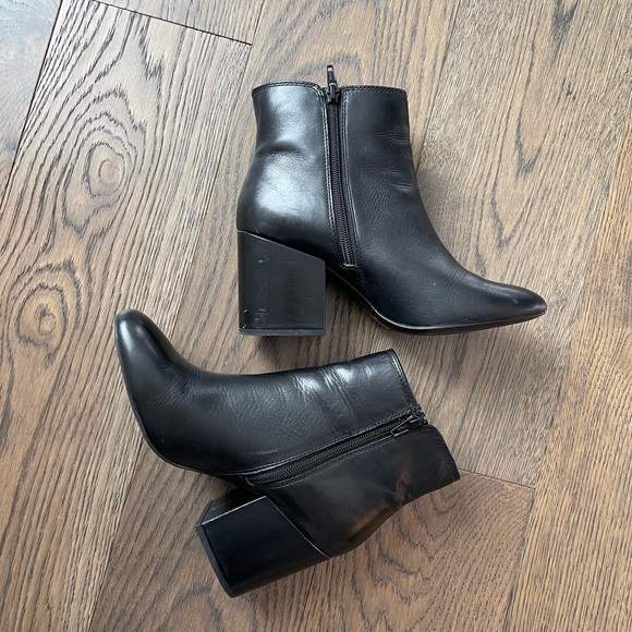 Black Leather Aldo Ankle Booties 7.5 GUC - Picture 7 of 10